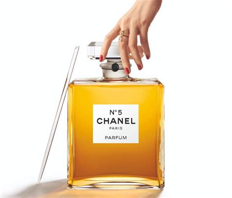 chanel grand extrait.|chanel no 5 biggest bottle.